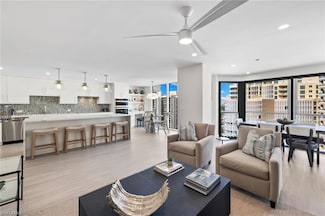 4401 Gulf Shore Blvd N Unit 1606, Naples, FL 34103