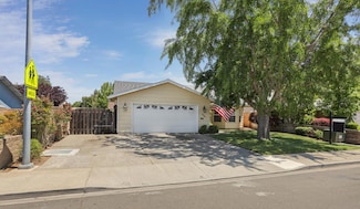 834 N Ham Ln, Lodi, CA 95242