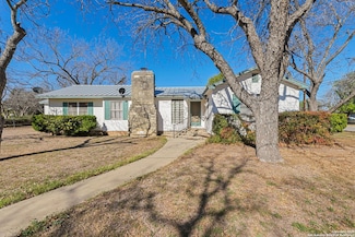 2602 Avenue K, Hondo, TX 78861