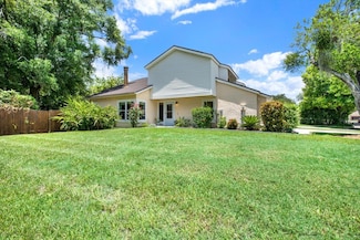 13902 Bardmoor Place Unit B, Tampa, FL 33618