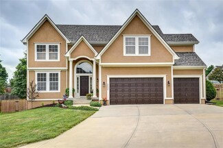 2632 SW Carlton Dr, Lees Summit, MO 64082