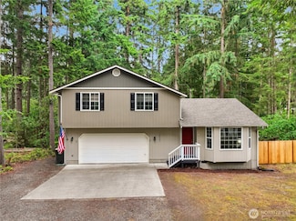 18401 Rampart Dr SE, Yelm, WA 98597