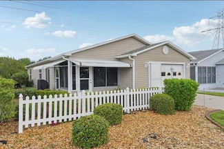 1649 Campos Dr, The Villages, FL 32162