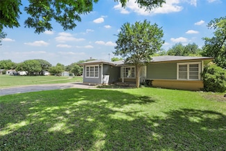 1025 N 32nd St, Waco, TX 76707