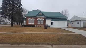 307 S Water St, Monona, IA 52159
