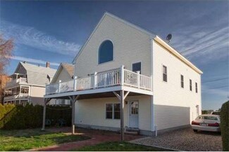 118 Leach St, Salem, MA 01970