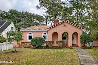 1411 Hawthorne Rd, Wilmington, NC 28403