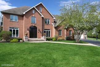 1049 Linden Ln, Glenview, IL 60025
