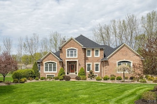 1968 Penfold Way, Baldwinsville, NY 13027