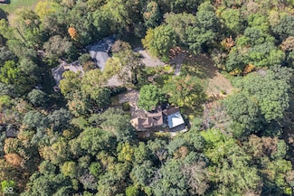 6470 Around the Hills Rd, Indianapolis, IN 46226
