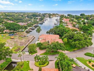 1011 Brightwaters Blvd NE, Saint Petersburg, FL 33704