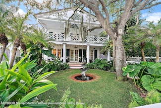 142 Seaspray Ave, Palm Beach, FL 33480