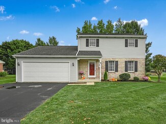 275 Woodchuck Dr, Ephrata, PA 17522
