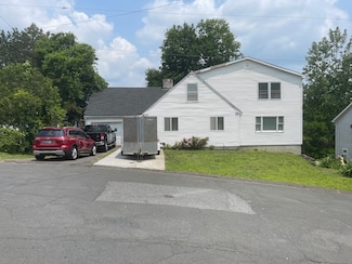 15 S Well Ave, Danbury, CT 06810