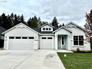 404 W 19th St, La Center, WA 98629