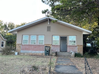 702 S Main St, Sapulpa, OK 74066