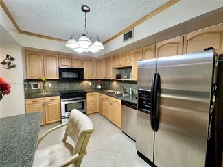 2808 N 46th Ave Unit E253, Hollywood, FL 33021