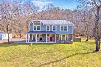 2046 Bull Creek Rd, Tarentum, PA 15084