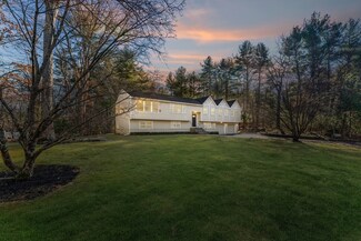 14 Forest Rd, Foxboro, MA 02035