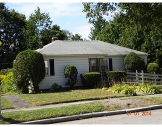3 Sherwood Rd, Worcester, MA 01602
