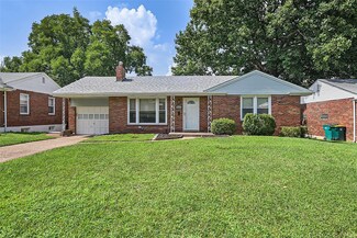 1245 Edgewater Dr, Saint Louis, MO 63137