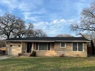 913 Poe St, Azle, TX 76020