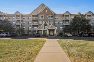 1480 Applewood Ct W Unit 327, Roseville, MN 55113