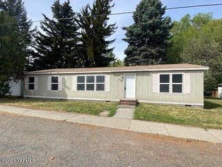 1108 Tieton Ave, Tieton, WA 98947