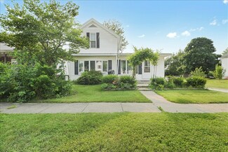 612 S Main St, Gilman, IL 60938
