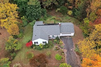 92 Cottage St, Greenfield, MA 01301