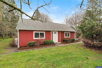 4935 SE 3rd St, Corvallis, OR 97333