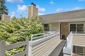 21311 52nd Ave W Unit E229, Mountlake Terrace, WA 98043