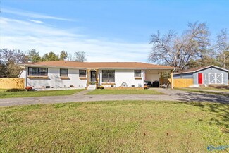 13858 County Road 8, Woodville, AL 35776