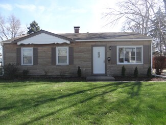 722 Tinley Dr, Aurora, IL 60506