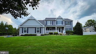 16 Bodine Dr, Cranbury, NJ 08512