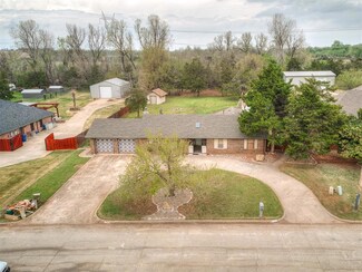 1517 E Persimmon Ln, Mustang, OK 73064