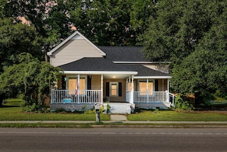 156 E Main St, Harleyville, SC 29448