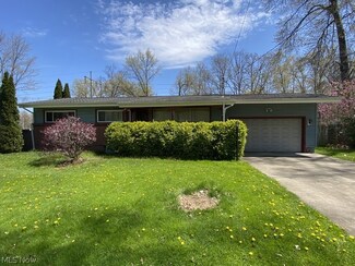 2442 Montgomery Ave NW, Warren, OH 44485