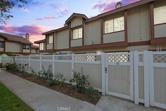 8939 Gallatin Rd Unit 47, Pico Rivera, CA 90660