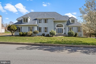 10 Bayberry Dr, Broomall, PA 19008
