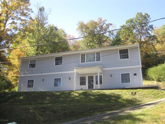 99 Warden Ave, Shavertown, PA 18708