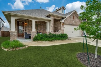1208 Starlight Ave, Aubrey, TX 76227