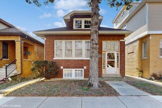 4419 W Roscoe St, Chicago, IL 60641