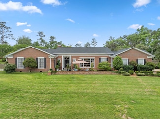 909 Circle Dr, Tallahassee, FL 32301