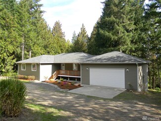 351 E Clayton Ln, Grapeview, WA 98546