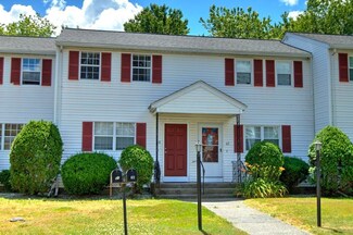 60 Arnold Ave, Lowell, MA 01852