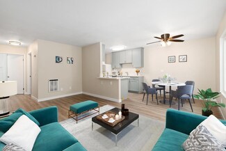 1621 Pentecost Way Unit 4, San Diego, CA 92105