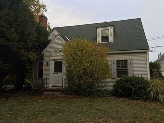 412 Pontiac Ave, Cranston, RI 02910
