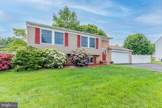 4809 Woodward Dr, Harrisburg, PA 17111