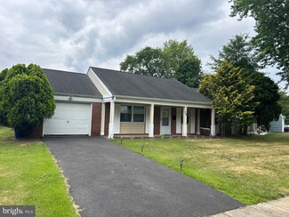 24 Eastgate Ln, Willingboro, NJ 08046